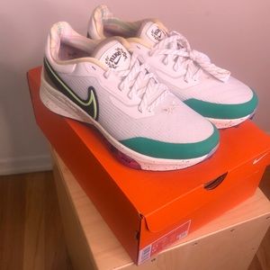 NWT AIR ZM INFINITY TOUR NXT% NRG